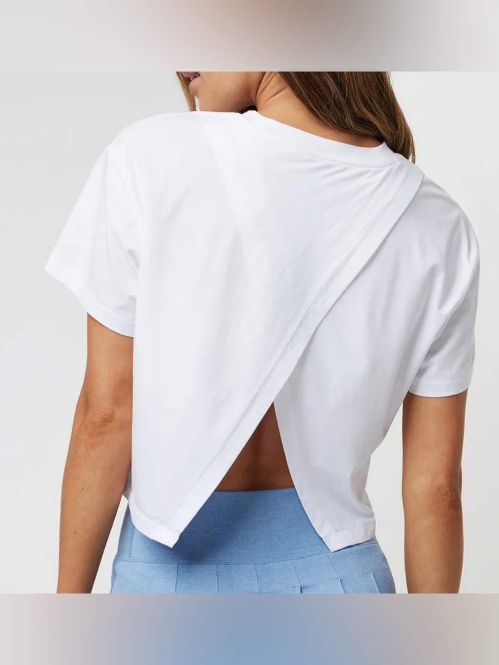 Vuori Short Sleeve Feather Cross Back